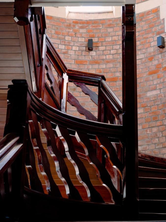 The Observatory Hotel Christchurch Zewnętrze zdjęcie The staircase